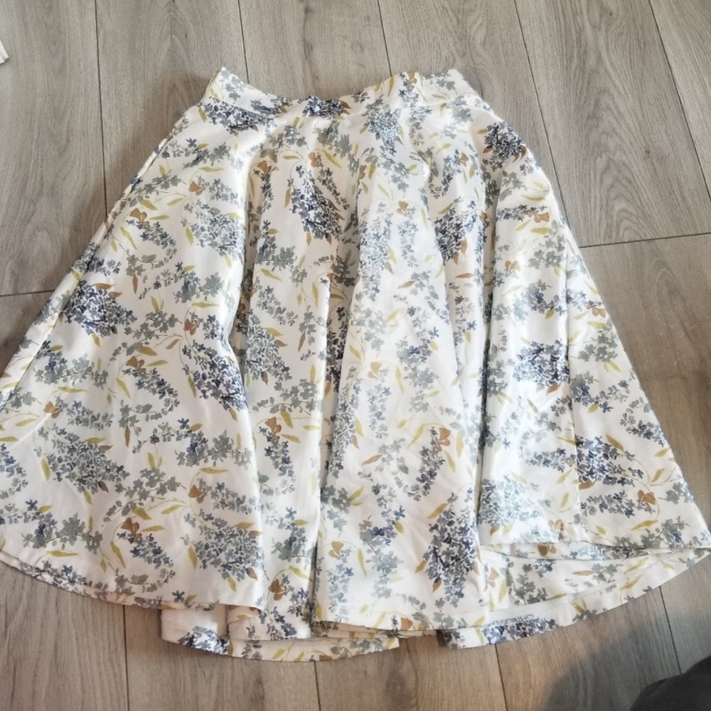 Chicwish Floral skirt